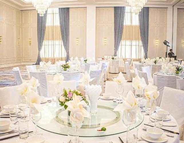 Royal Hotel