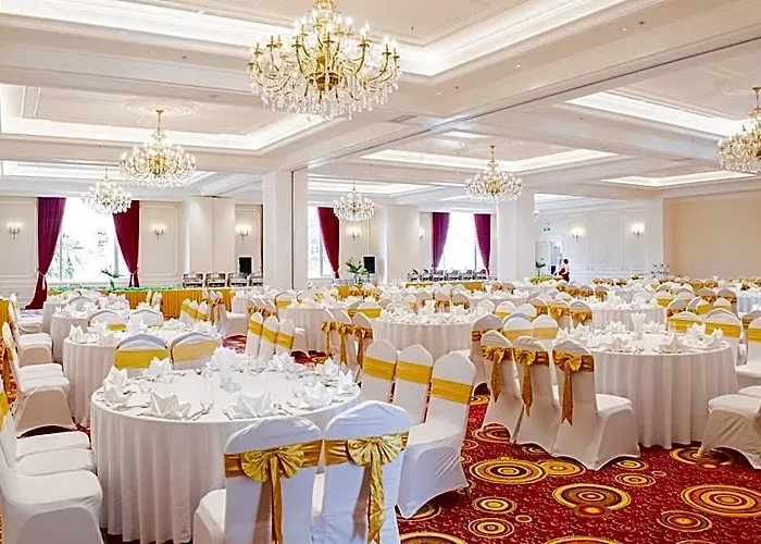 Royal Hotel